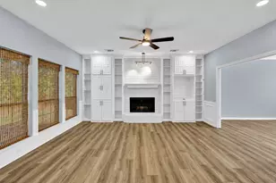 2505 Classic Ct W, Bedford, TX 76021 - Photo 9