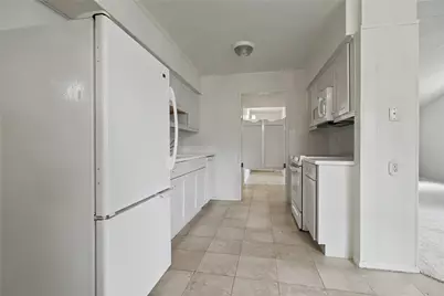 807 Edgefield Drive, Richardson, TX 75080 - Photo 7