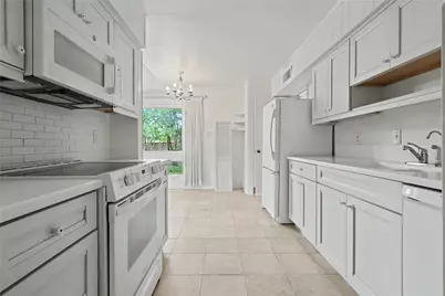 807 Edgefield Drive, Richardson, TX 75080 - Photo 5