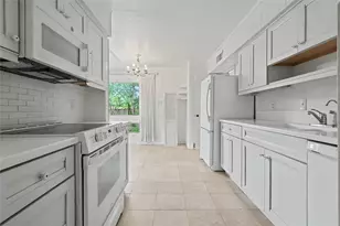 807 Edgefield Dr, Richardson, TX 75080 - Photo 5