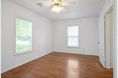 1826 N Bell Avenue, Denton, TX 76209 - Photo 5