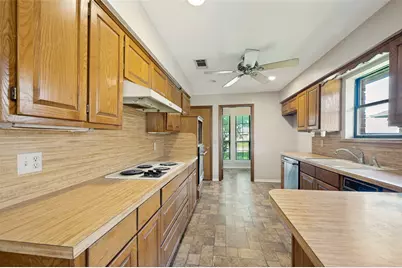 2505 Copper Creek Lane, Carrollton, TX 75006 - Photo 13