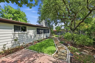1336 Carnation Drive, Lewisville, TX 75067 - Photo 35