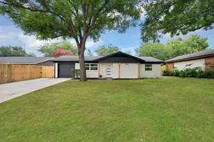 807 Hillcrest Dr, Arlington, TX 76010 - Photo 1