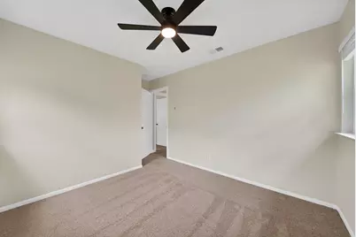807 Hillcrest Drive, Arlington, TX 76010 - Photo 17