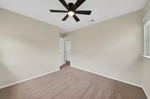 807 Hillcrest Dr, Arlington, TX 76010 - Photo 17