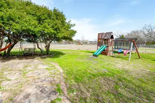 112 Deborde Cir, Red Oak, TX 75154 - Photo 37