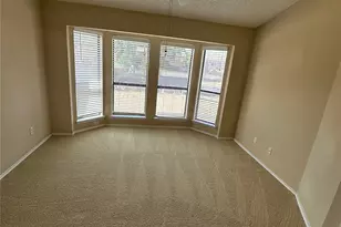 630 W Canty St, Dallas, TX 75208 - Photo 9