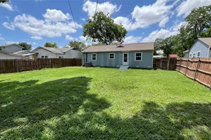 2100 Camden Dr, Garland, TX 75041 - Photo 17
