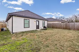 1326 Hemphill St, Greenville, TX 75401 - Photo 33