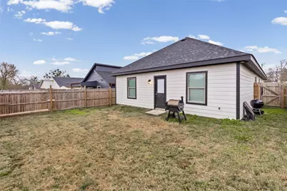 1326 Hemphill Street, Greenville, TX 75401 - Photo 35