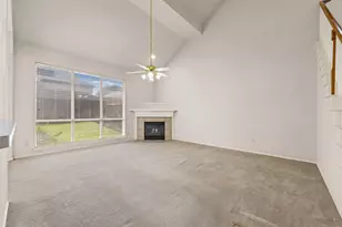 553 Renee Ln, DeSoto, TX 75115 - Photo 9