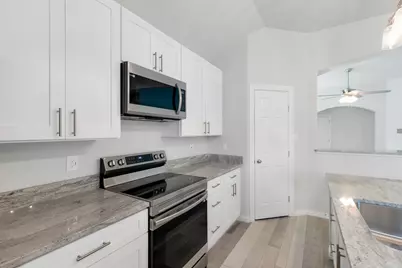 811 Cutting Horse Drive, Mansfield, TX 76063 - Photo 11