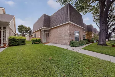 3113 Stonehenge Lane, Carrollton, TX 75006 - Photo 3