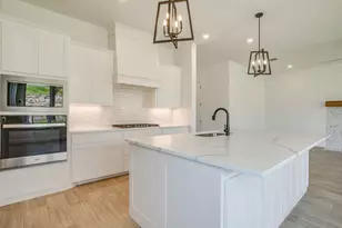 6926 Trail Rock Dr, Benbrook, TX 76126 - Photo 17