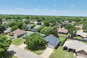 1510 Berry Patch Ln, Granbury, TX 76048 - Photo 3