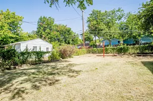 3323 W Clarendon Dr, Dallas, TX 75211 - Photo 25