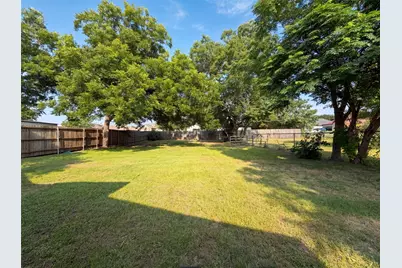 2008 Danner Street, Fort Worth, TX 76105 - Photo 17