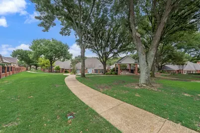 757 Village Green Drive, DeSoto, TX 75115 - Photo 27