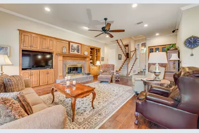 757 Village Green Drive, DeSoto, TX 75115 - Photo 7