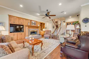 757 Village Green Dr, DeSoto, TX 75115 - Photo 7