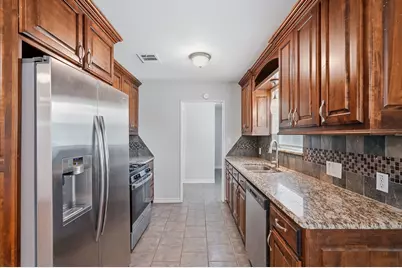 760 Oakwood Avenue, Hurst, TX 76053 - Photo 13