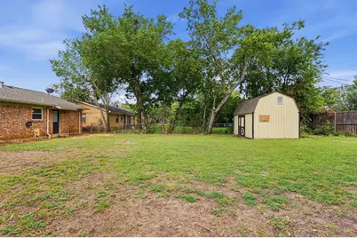 760 Oakwood Avenue, Hurst, TX 76053 - Photo 35