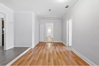 760 Oakwood Avenue, Hurst, TX 76053 - Photo 9