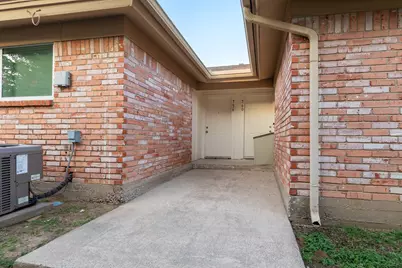 756 E Pecan Street #756, Hurst, TX 76053 - Photo 3