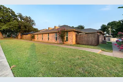 756 E Pecan Street #756, Hurst, TX 76053 - Photo 3