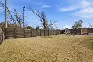 3247 Darvany Dr, Dallas, TX 75220 - Photo 33