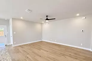 17136 Manzanilla Dr, Justin, TX 76247 - Photo 13