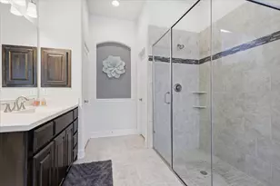 2713 Cole Castle Dr, Lewisville, TX 75056 - Photo 17