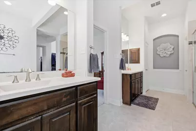 2713 Cole Castle Drive, Lewisville, TX 75056 - Photo 21