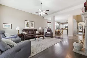 2713 Cole Castle Dr, Lewisville, TX 75056 - Photo 9