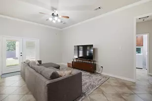2013 Lindentree Dr, Weatherford, TX 76086 - Photo 9