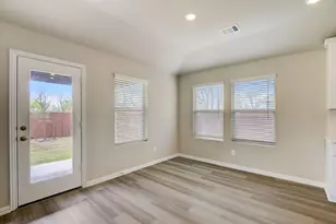 310 Sugarlands Dr, Greenville, TX 75402 - Photo 15