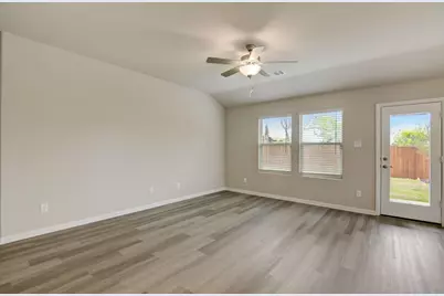 310 Sugarlands Drive, Greenville, TX 75402 - Photo 9