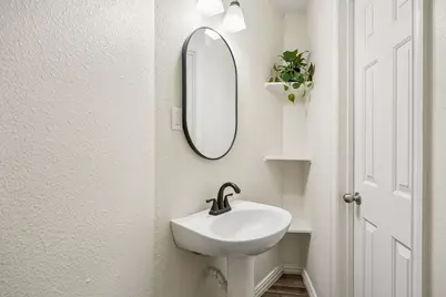 2113 Parkview, Carrollton, TX 75006 - Photo 11