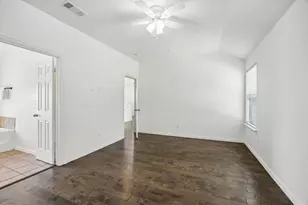 2113 Parkview, Carrollton, TX 75006 - Photo 17
