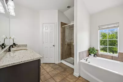 2113 Parkview, Carrollton, TX 75006 - Photo 19