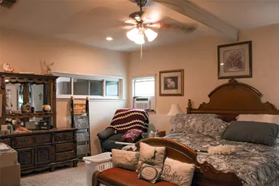 110 N Cherry Lane, Granbury, TX 76048 - Photo 7
