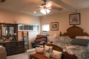 110 N Cherry Ln, Granbury, TX 76048 - Photo 7
