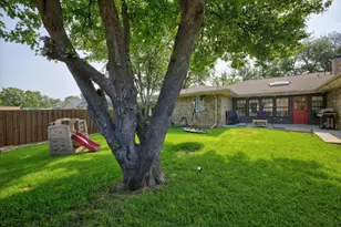 2307 Meadow Creek Dr, Carrollton, TX 75006 - Photo 31