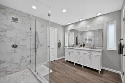 2307 Meadow Creek Drive, Carrollton, TX 75006 - Photo 17