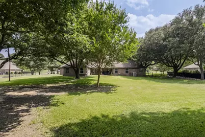515 Seneca Drive, Waxahachie, TX 75165 - Photo 33
