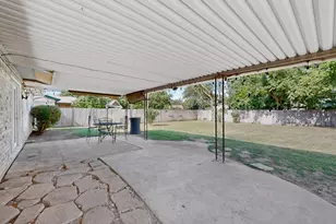 2041 Hemlock Dr, Haltom City, TX 76117 - Photo 21