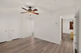2041 Hemlock Dr, Haltom City, TX 76117 - Photo 19