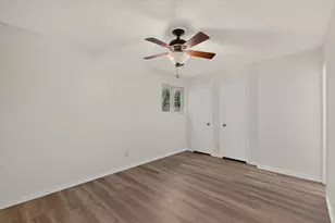 2041 Hemlock Dr, Haltom City, TX 76117 - Photo 17