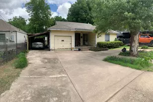 723 Winters St, Dallas, TX 75216 - Photo 1
